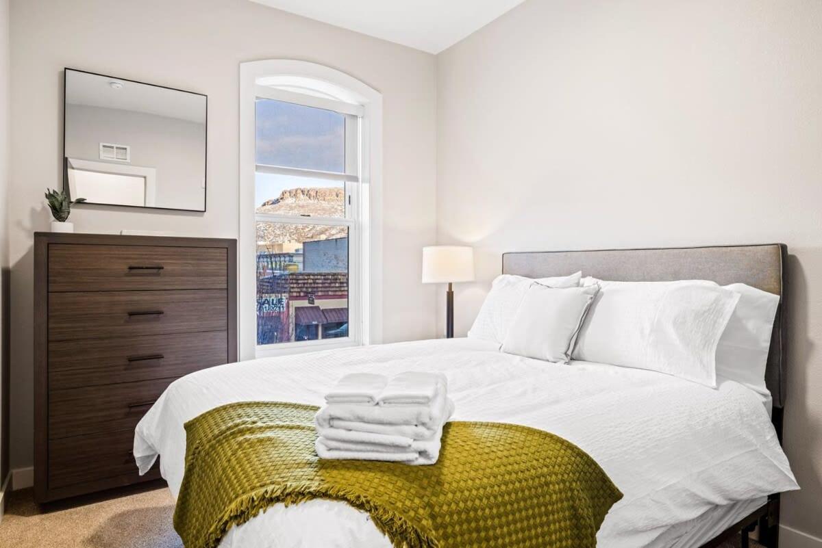 Avenue Hotel Downtown Golden Gold Miners Suite Exterior foto