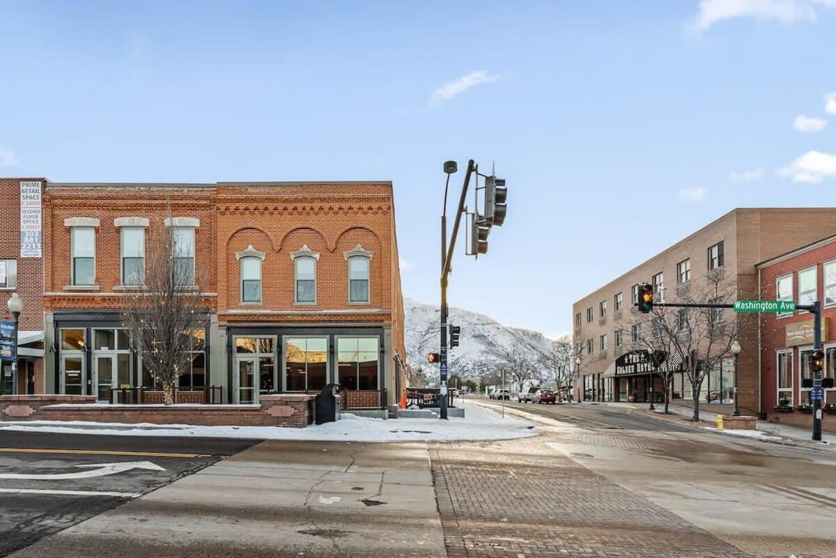 Avenue Hotel Downtown Golden Gold Miners Suite Exterior foto